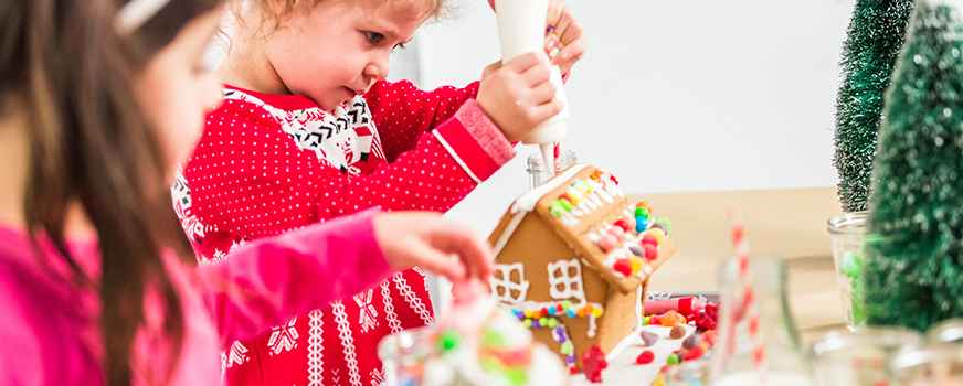 Kids Decorating Gingerbread Houses for the Holidays